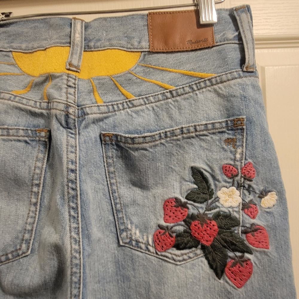 Madewell Perfect Summer Jean Strawberry Embroidered Size 27